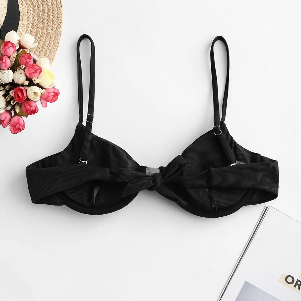 NWT Zaful Ribbed Bikini Top With Underwire. - Picture 2 of 5